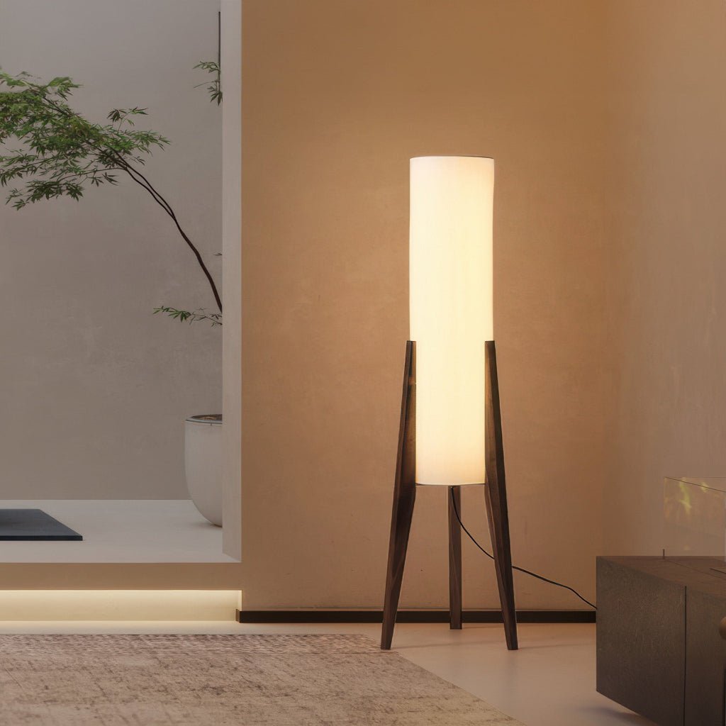 Stehlampe mit dimmbarer Beleuchtung