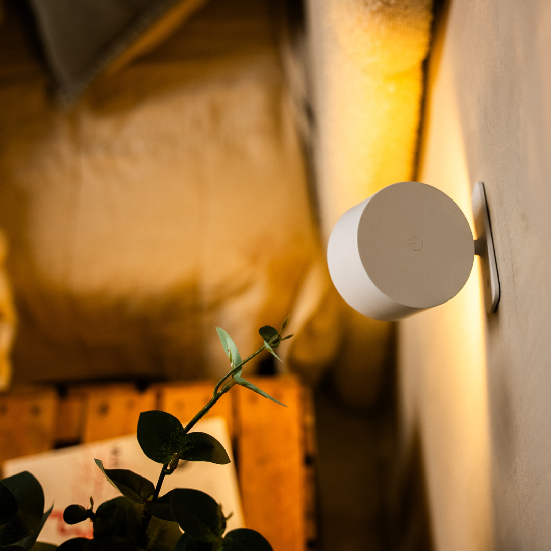 Lumiere™ | Schaffen Sie in Sekundenschnelle eine elegante Atmosphäre überall – keine Kabel, keine Werkzeuge erforderlich