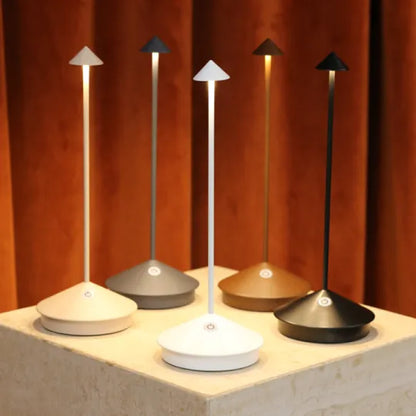 ModernCandle | Elegante kabellose LED-Tischlampe für drinnen und draußen