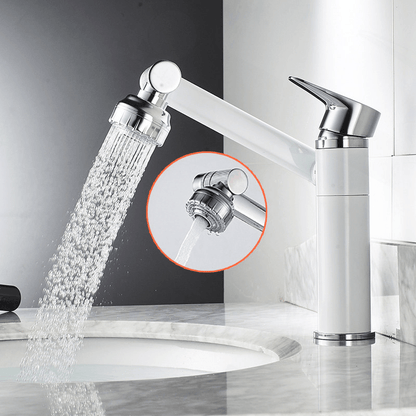 Flexibler Wasserhahn mit Sprühfunktion