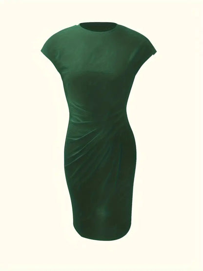 Einfarbiges Kleid mit Rundhalsausschnitt