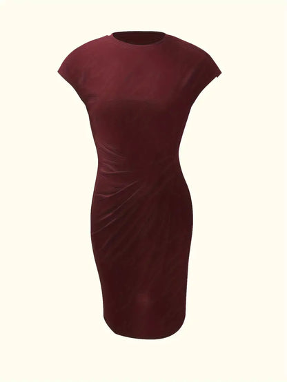 Einfarbiges Kleid mit Rundhalsausschnitt