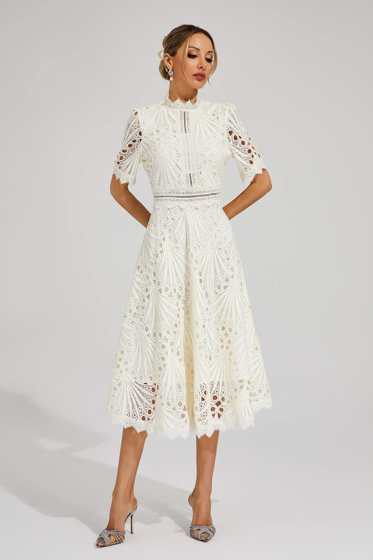 Hallie | Elegantes Spitzen-Midikleid