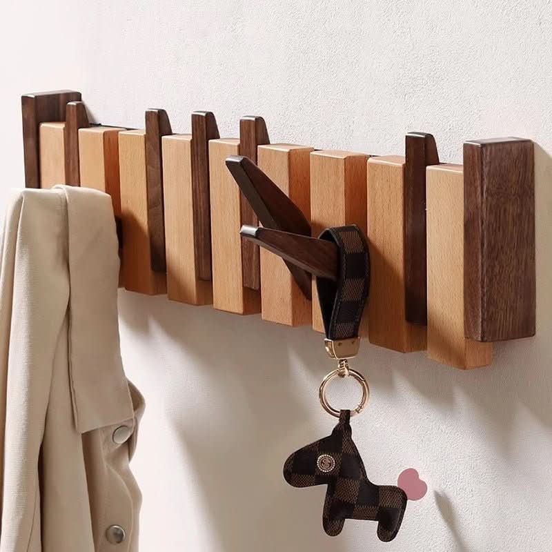 Wandgarderobe im Klavierstil