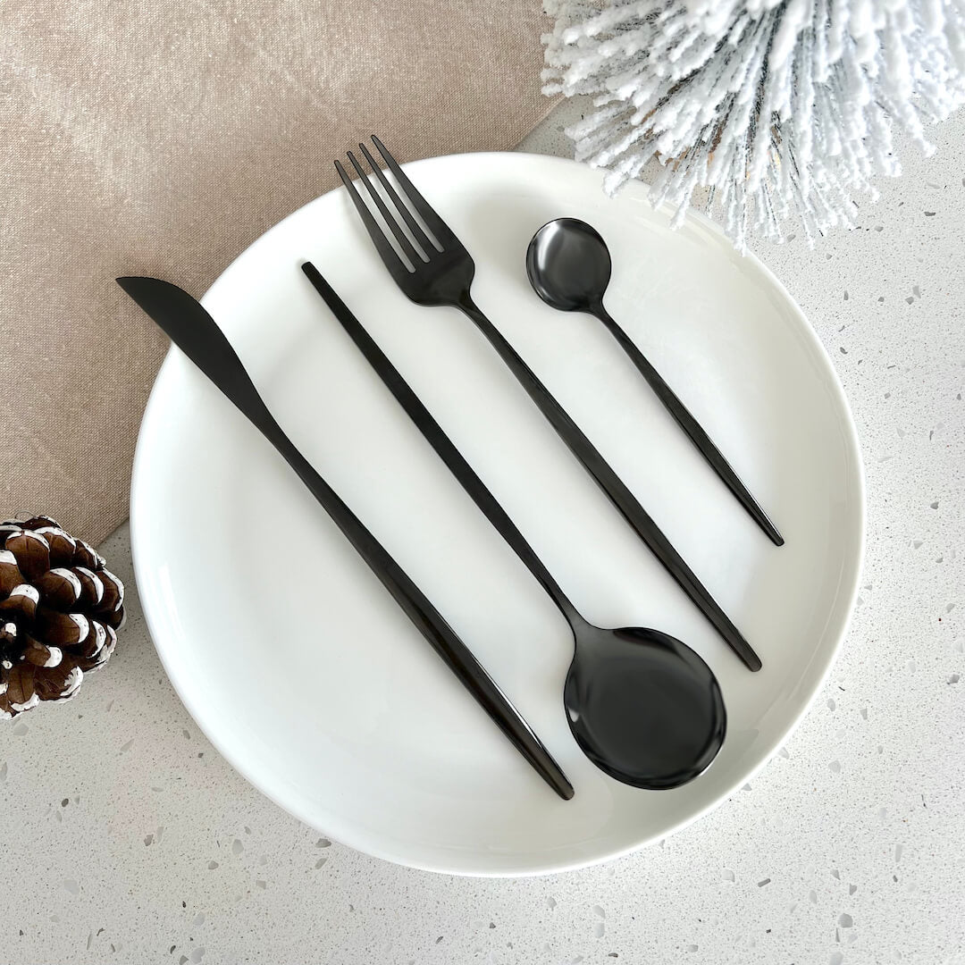 Modernes Schwarzes Besteckset