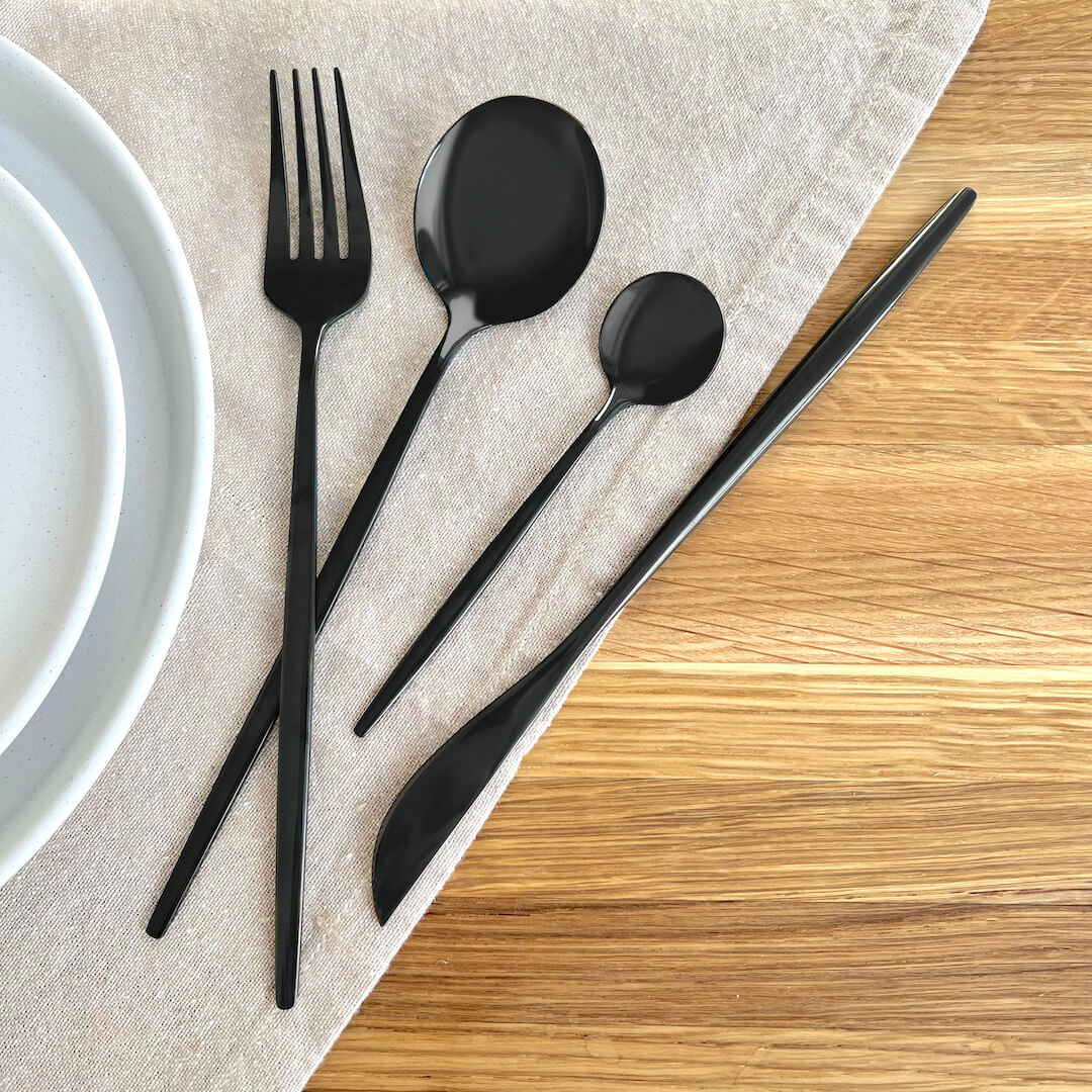 Modernes Schwarzes Besteckset