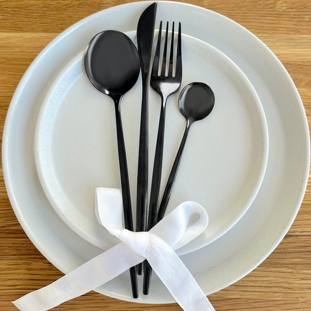 Modernes Schwarzes Besteckset