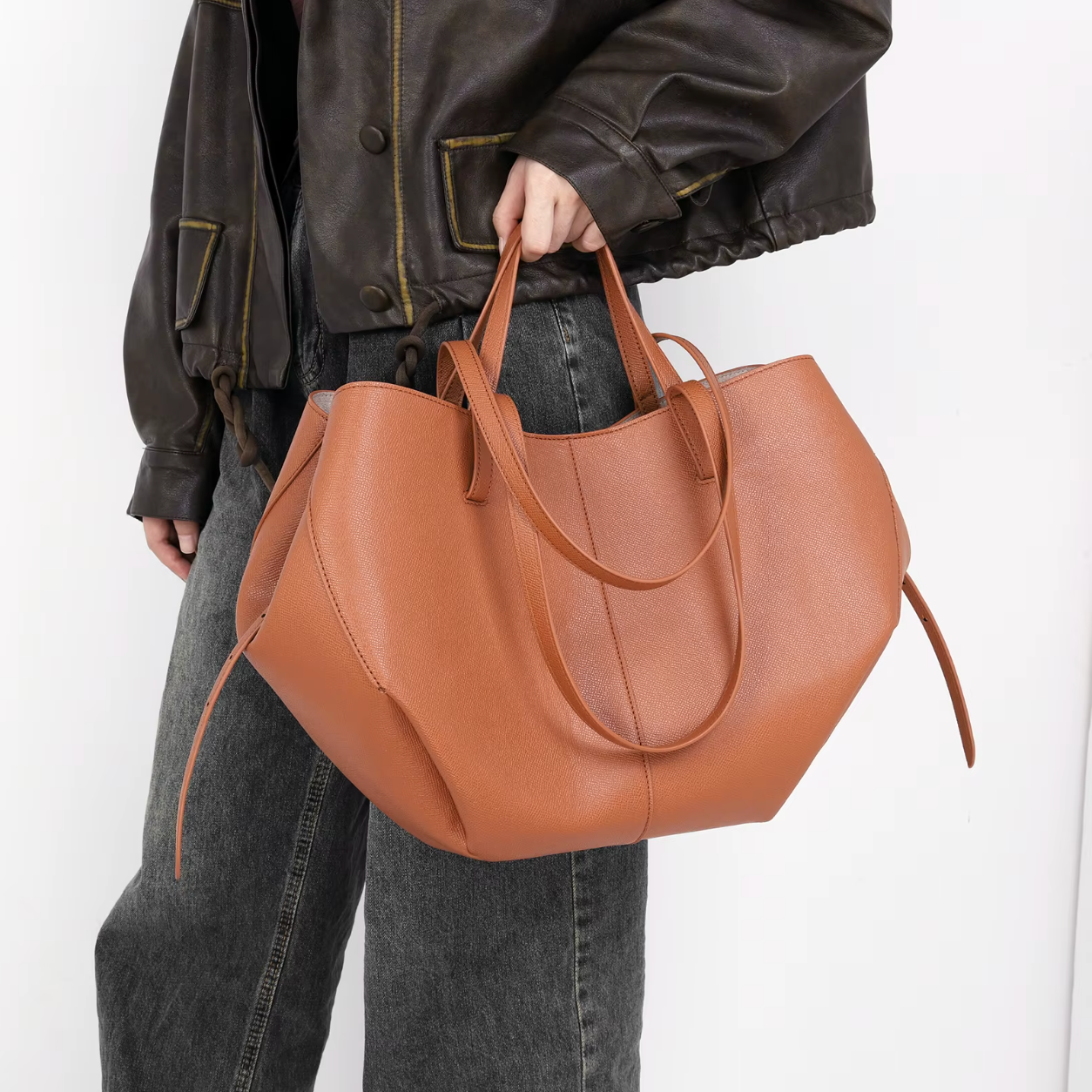 Izola Vintage Eleganz | Geräumige Leder Tote Bag für Damen
