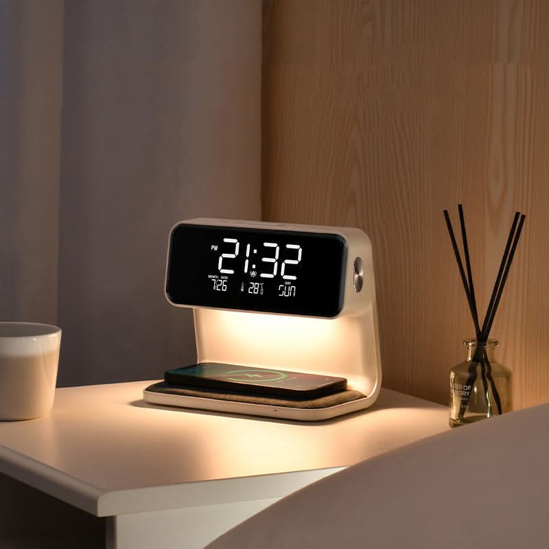 Nachttischlampe mit Wecker und Ladefunktion