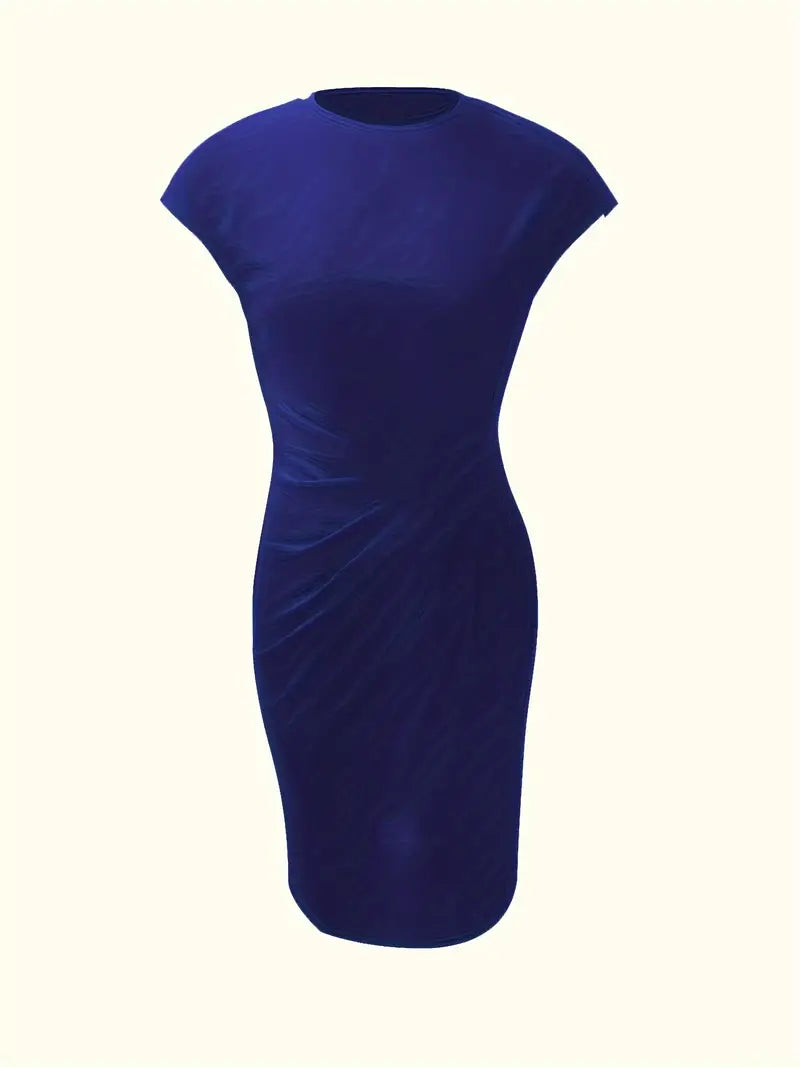 Einfarbiges Kleid mit Rundhalsausschnitt