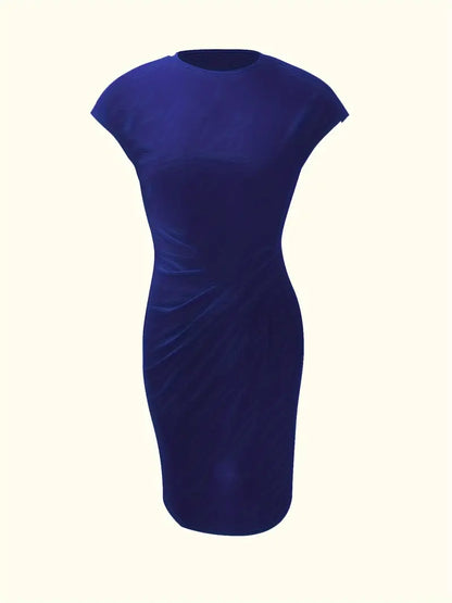 Einfarbiges Kleid mit Rundhalsausschnitt