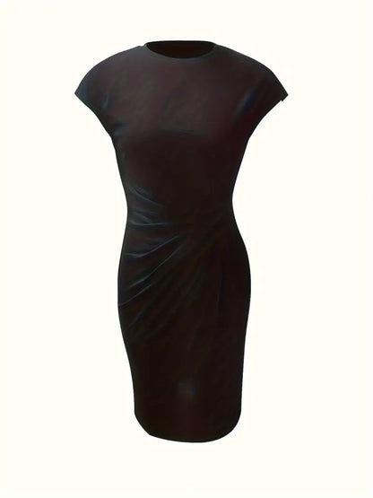 Einfarbiges Kleid mit Rundhalsausschnitt