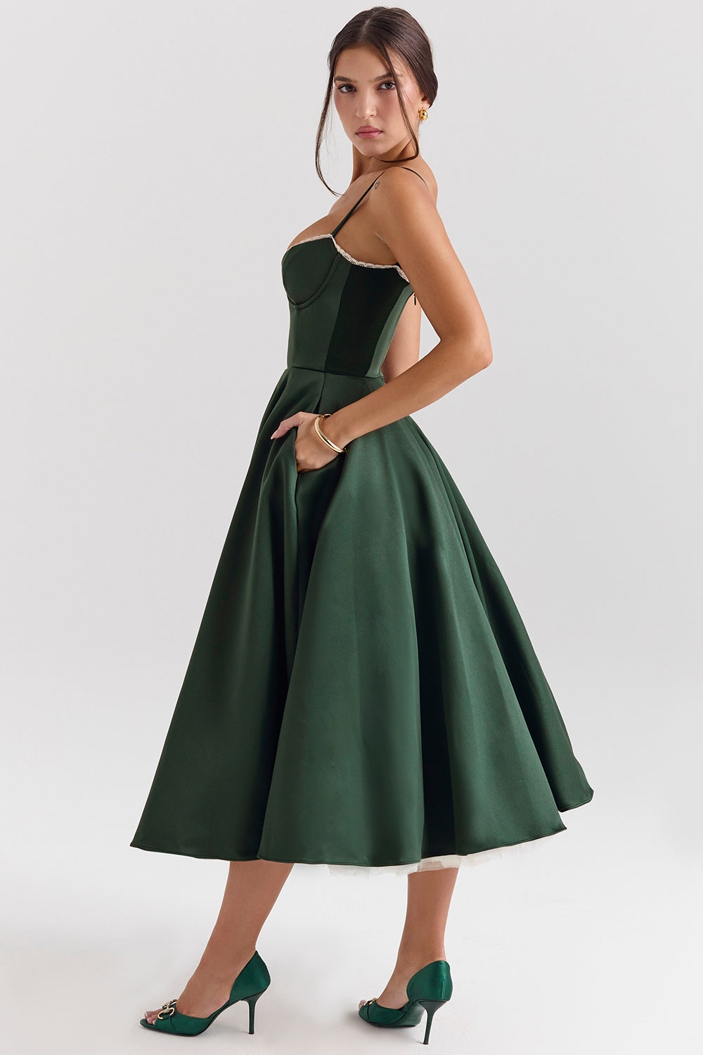 Zendaya | Klassisches Midi-Kleid