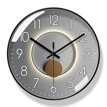 Wanduhr im nordischen Design