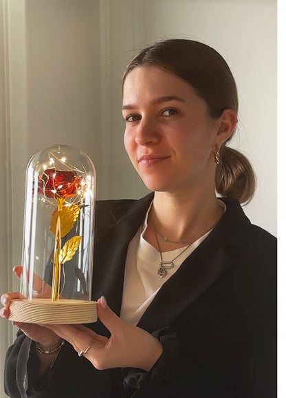 Roos | Goldene Rose im Glas