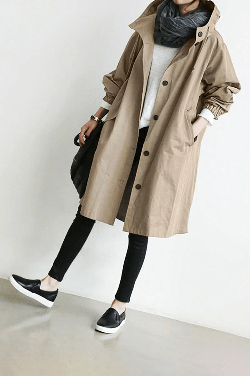 Stella | Die Windjacke mit Knöpfen und Kapuze für Damen