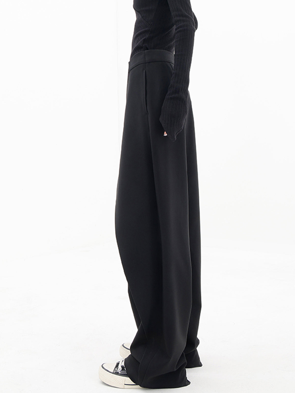 AMNA© Style Revolution | Asymmetrische Baggy-Hose mit Komfort-Design