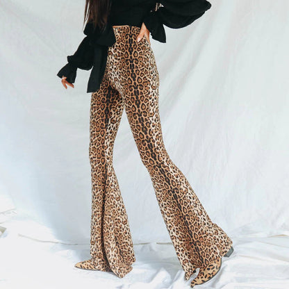 Tara Beastly Flared Pants | Trendige Tiermuster-Hose für maximalen Komfort und Stil